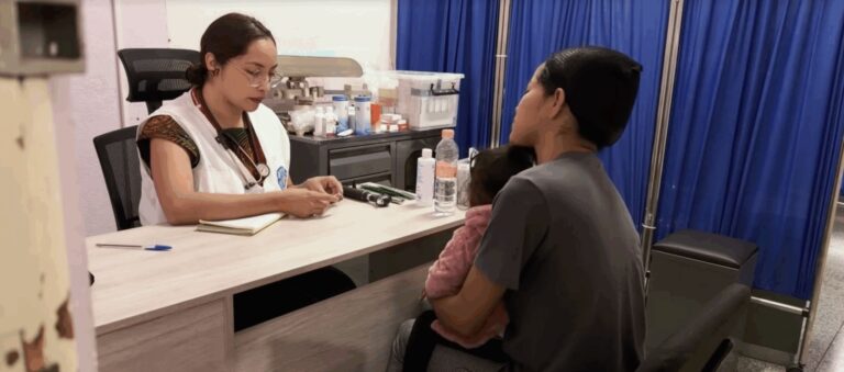 Depuis que les États-Unis ont durci leur politique migratoire, de plus en plus de personnes d’Amérique latine se retrouvent au Mexique. Nos équipes accompagnent les populations migrantes dans plusieurs centres d’accueil. Reportage de SRF à Mexico City © RTS