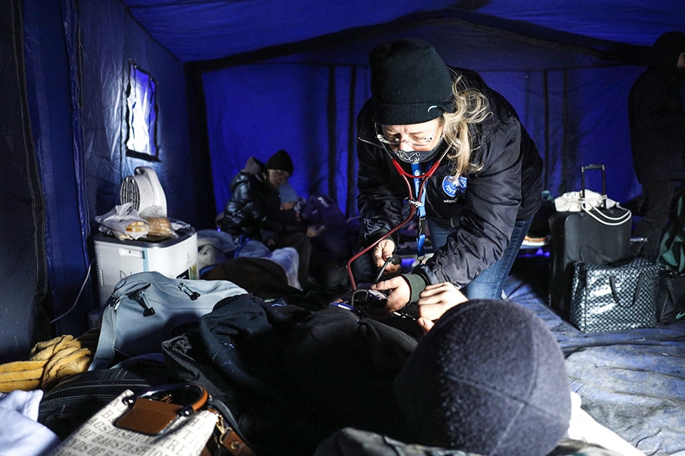 Aide d'urgence Ukraine : une édquipe de MdM à la frontière roumaine près de Siret
